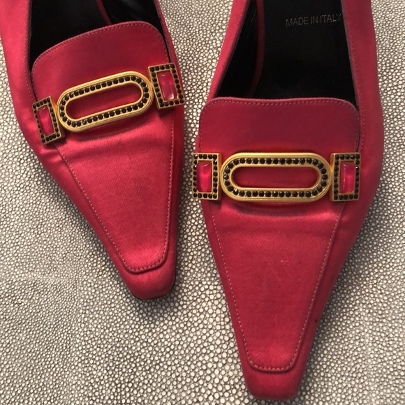 Escada Bright Pink with Rhinestone Broach Sling-back pumps, Size 36, heel 3” - Picture 3 of 11